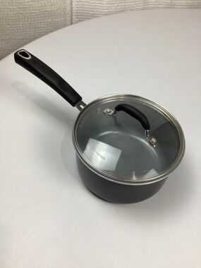 Cuisinart Model #54C1925-18BK 2.5 Quart Saucepan with Glass Cover